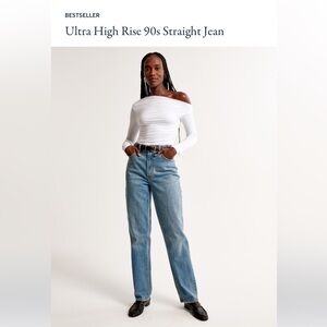Abercrombie Ultra High Rise 90s Straight Jean - Medium